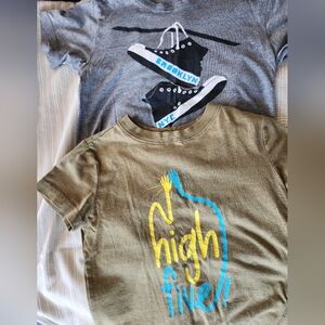 (2) shorts sleeve shirts sz 5